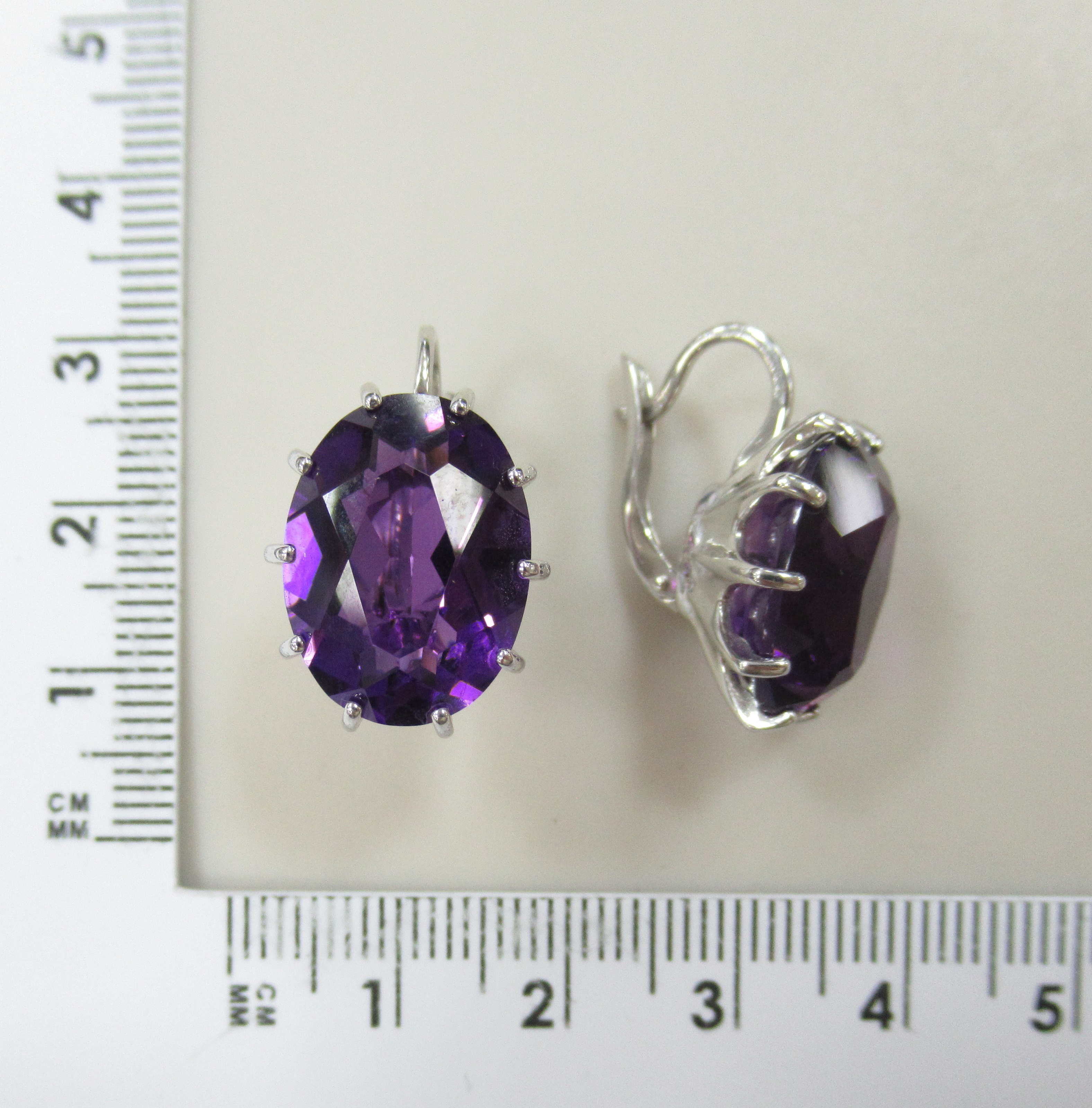 Серебряные серьги с аметистами